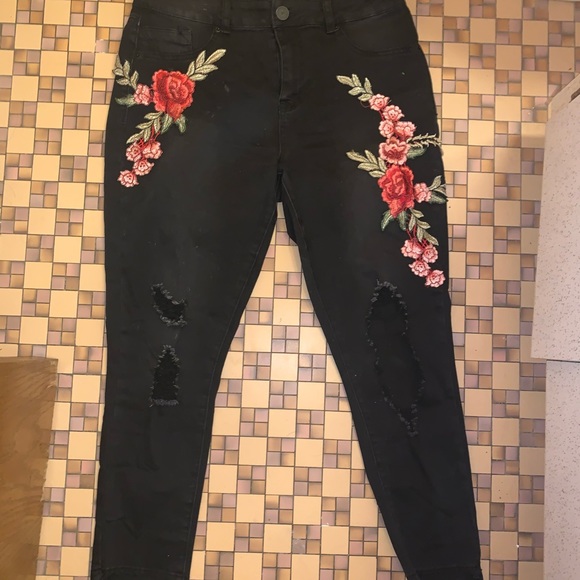 Black Jeans - Picture 1 of 3